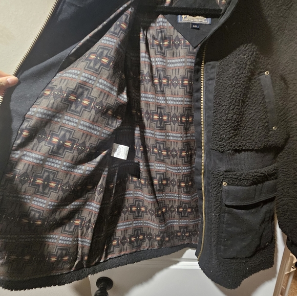 Gorgeous Pendleton coat - Picture 2 of 4